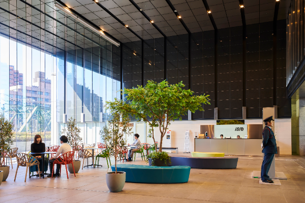 電通国際情報サービス （ISID）のオフィス風景