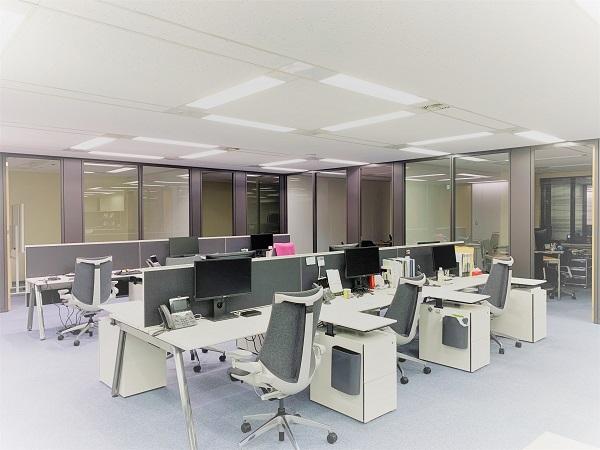 サイモン・クチャーアンドパートナーズジャパンのオフィス風景